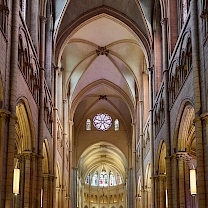 Die Kathedrale St. Jean in Lyon von innen