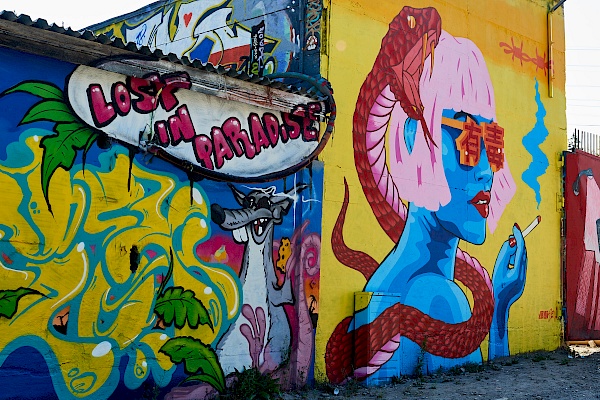 Farbenfrohe street art von John Beijer in Stockholm
