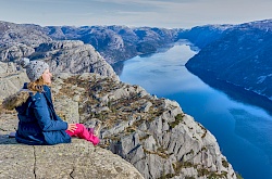 outdoorlife_norway_preikestolen_winter_hike_20190301_19-stavanger-norwegen-littlediscoveries_net.jpg