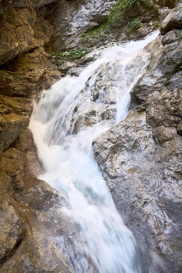 Rosengartenschlucht Imst Tirol - tobendes Wasser