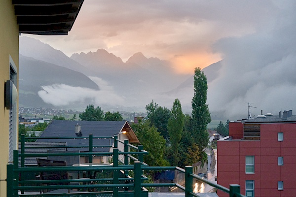 Blick aus dem Hotel Hirschen im Imst am Morgen