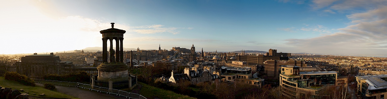 Blick von Calton Hill in Edinburgh (Schottland)