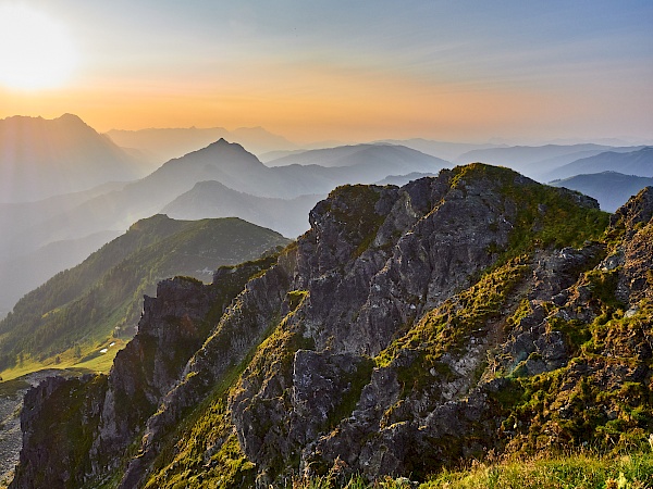 Sonnenaufgang auf der Henne im Pillerseetal