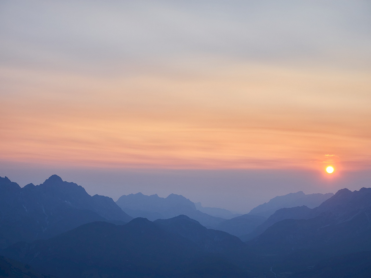 Sonnenaufgang auf der Henne im Pillerseetal