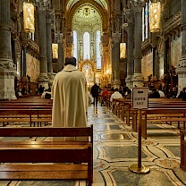 Die Basilika Notre-Dame de Fourvière in Lyon von innen