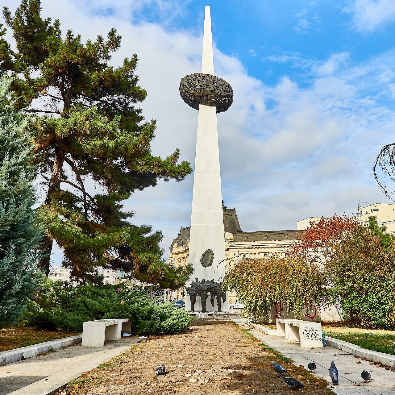 Denkmal auf dem Revolutionsplatz in Bukarest