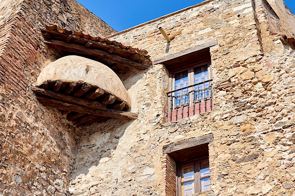 Rustikaler Ofen in einem Haus in Pedraza