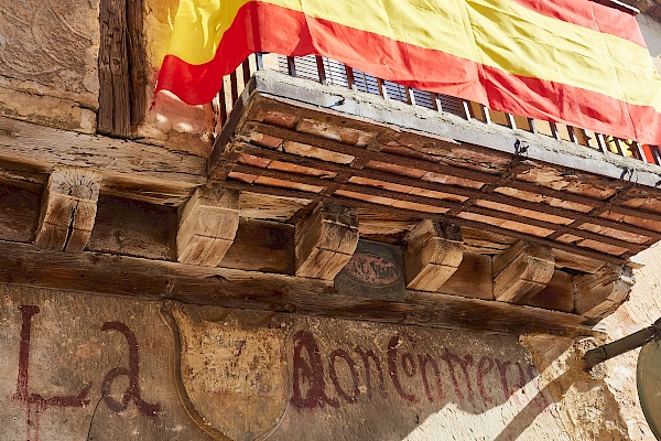 Geschmückte Balkone in Pedraza