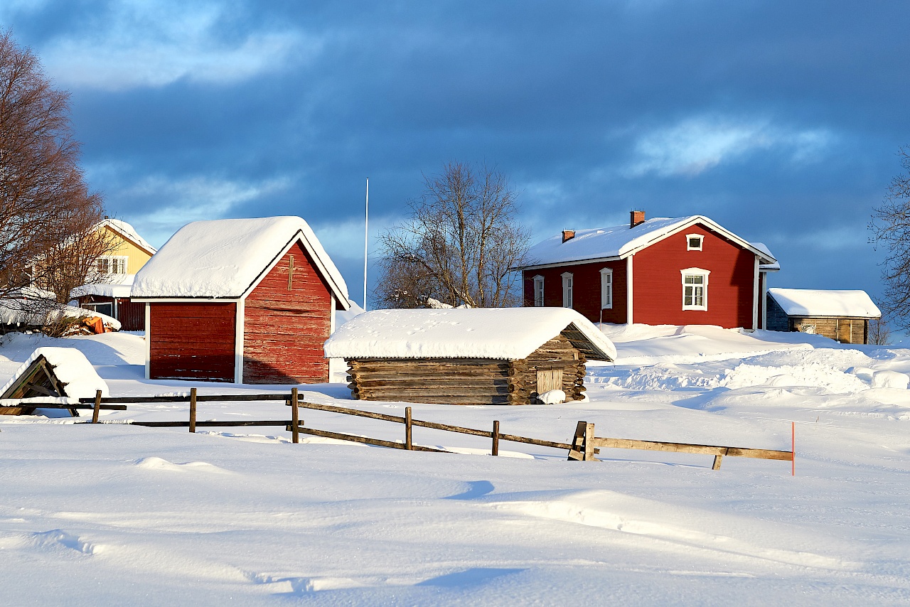 Winterlandschaft im finnischen Lappland