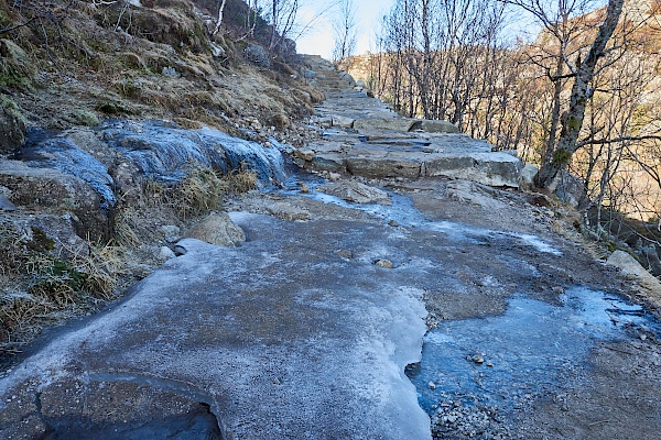 Vereiste Stellen auf der Wanderung