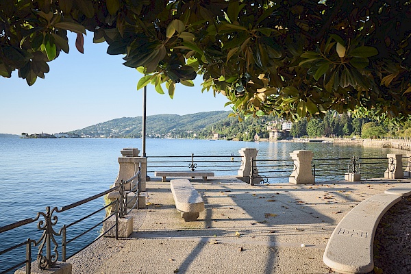 Sitzgelegenheit mit Mühle-Spiel in Baveno