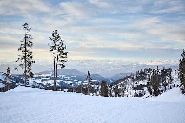 Sonnenuntergang im Skigebiet Obereggen Latemar