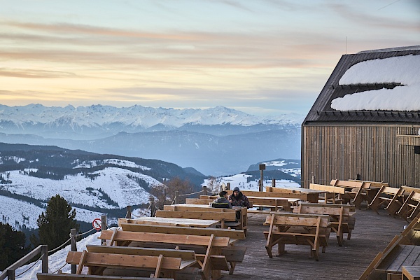 Sonnenuntergang im Skigebiet Obereggen Latemar