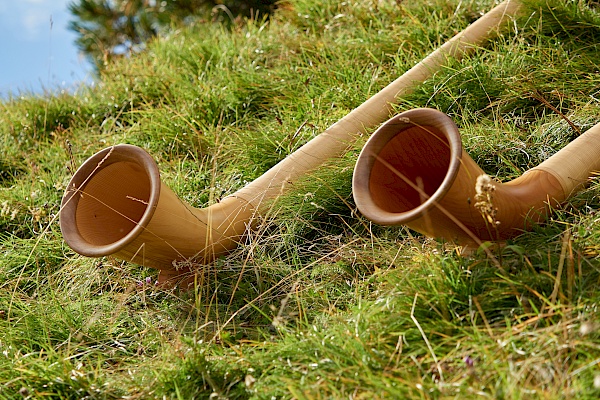 Latemar.Aperitivo - Alphorn-Bläser im Latemarium