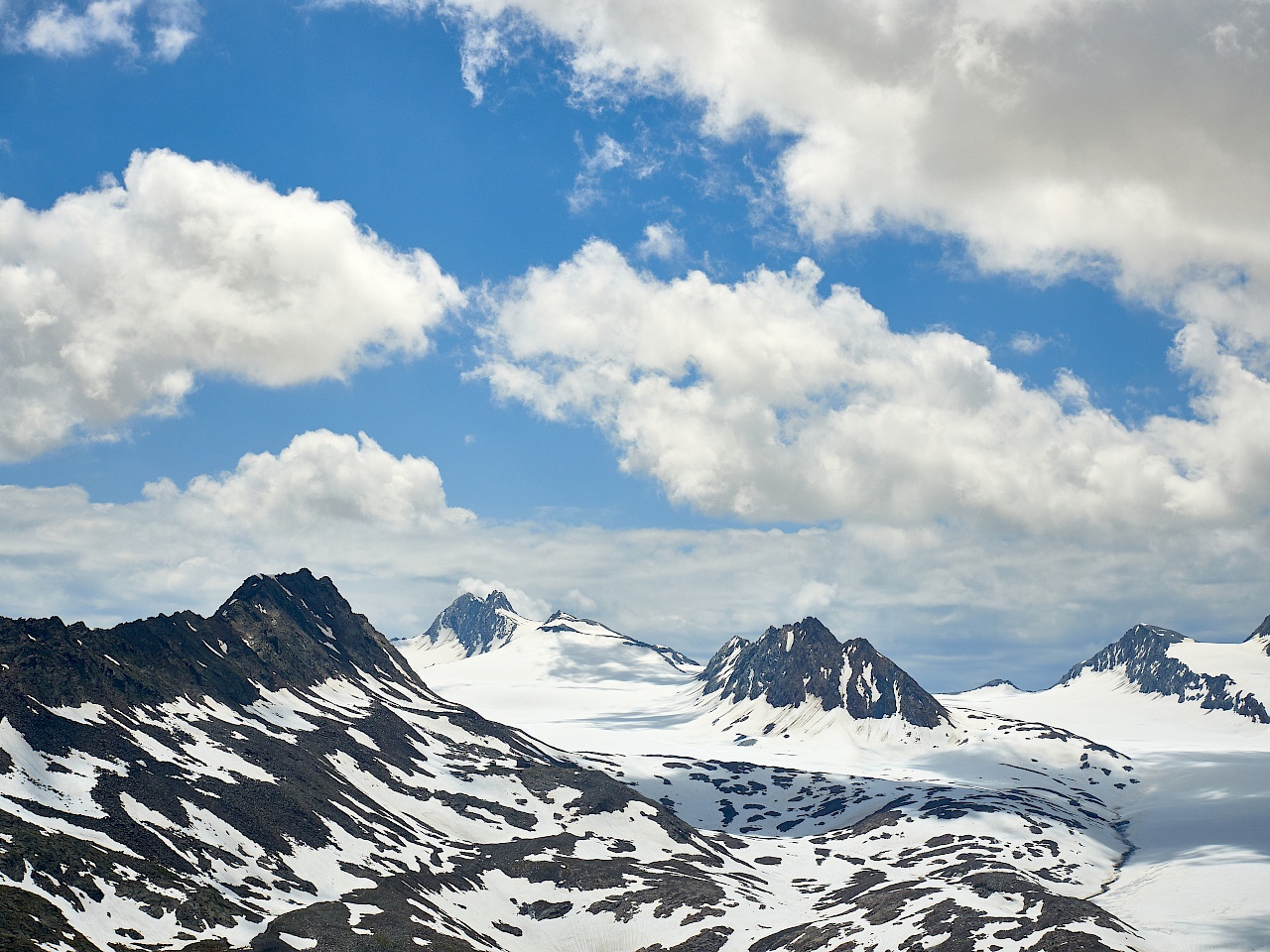 Bergpanorama auf dem Ötztaler Urweg