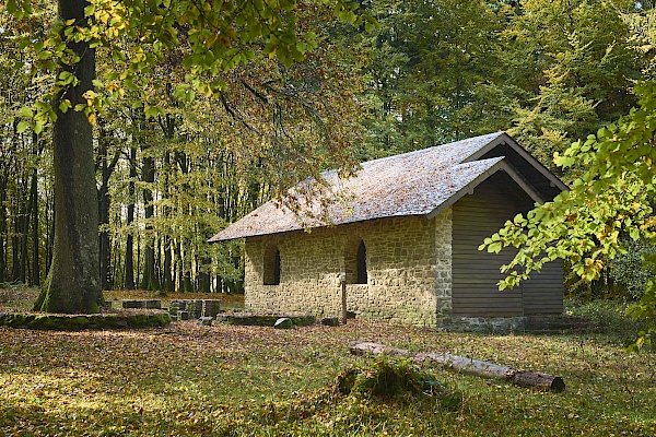 rekonstruierte Häuser am Ringwall Otzenhausen