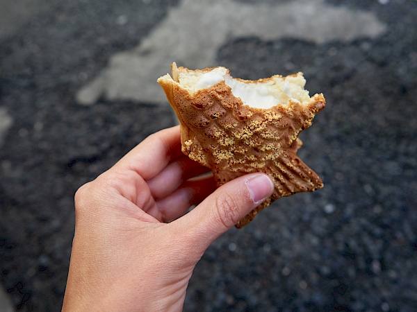 Fülling in einem Taiyaki in Tokyo