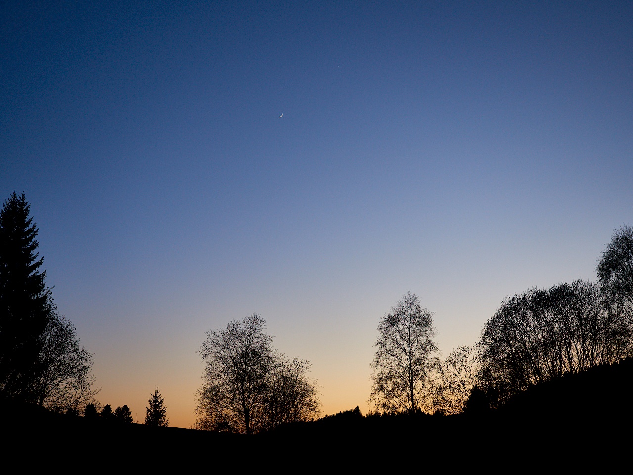 Blick vom Parkplatz nahe Altenau am Ende der Wanderung im Harz