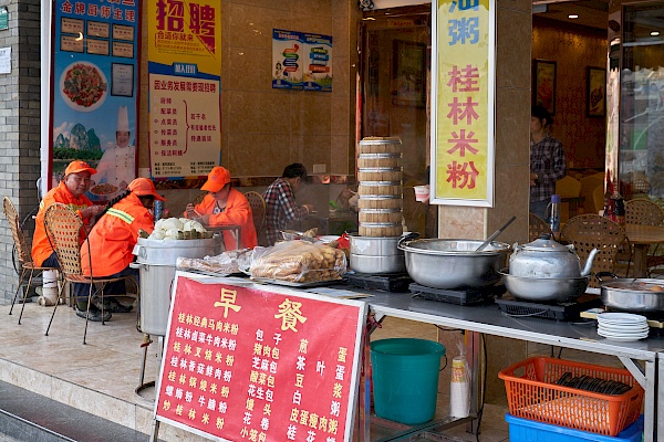 Frühstück in Yangshuo