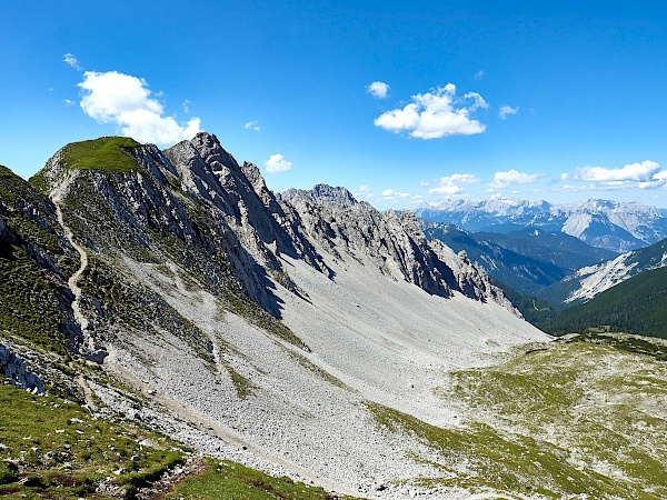 Blick ins Karwendelgebirge auf dem Goetheweg