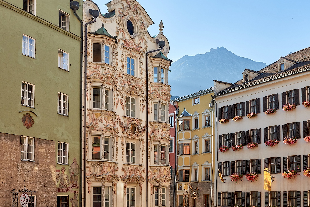 Fassaden in der Altstadt von Innsbruck