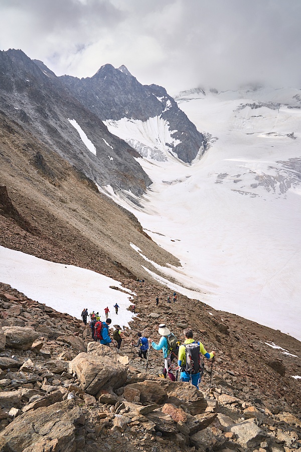 Aufstieg zur Wildspitze über das Mittelbergjoch