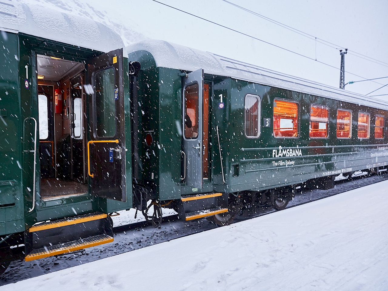 Fahrt mit der Flåmbahn nach Flåm