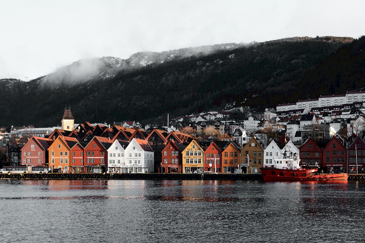 Blick auf das Viertel Bryggen in Bergen (Norwegen)