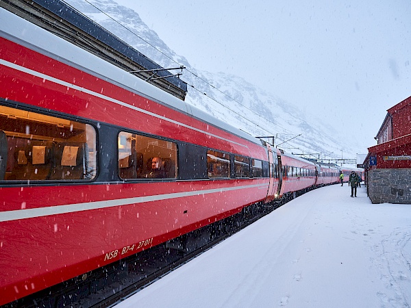 Fahrt von Bergen nach Voss mit der Bergenbane