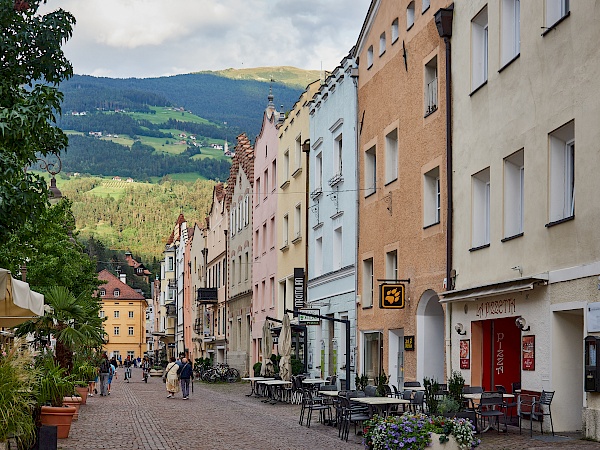 Die farbigen Fassaden in Brixen