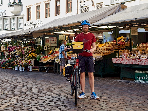 Auf dem Obstmarkt in Bozen