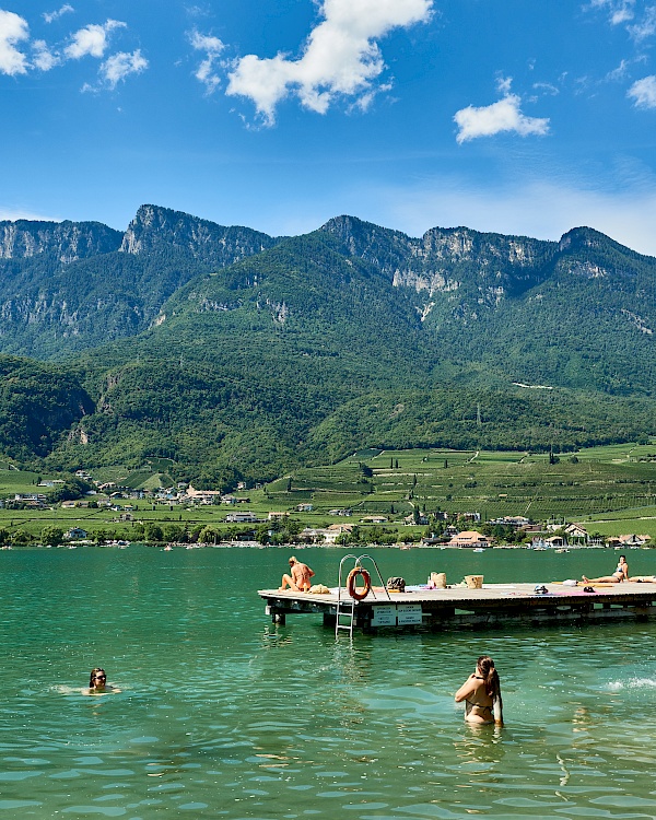 Baden im Kalterer See in Südtirol