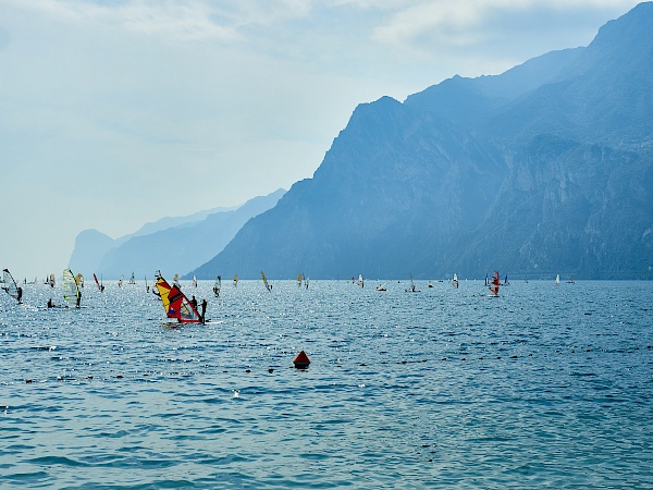 Segeln und Baden am Gardasee