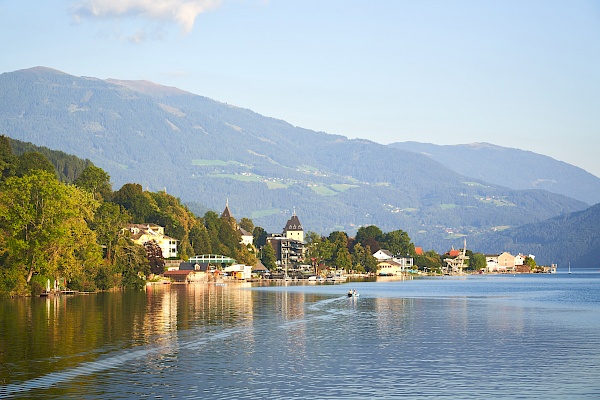 Blick auf Millstatt am Millstätter See.