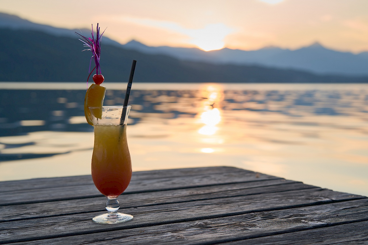 Cocktail am Millstätter See genießen