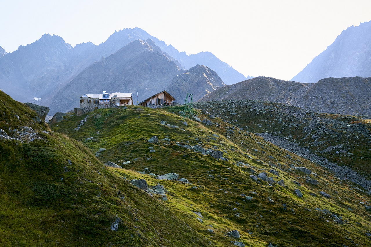 Blick auf die Rüsselsheimer Hütte im Pitztal