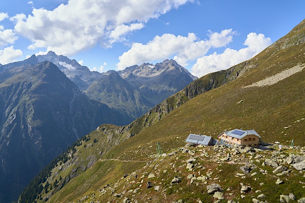 Blick auf die Rüsselsheimer Hütte