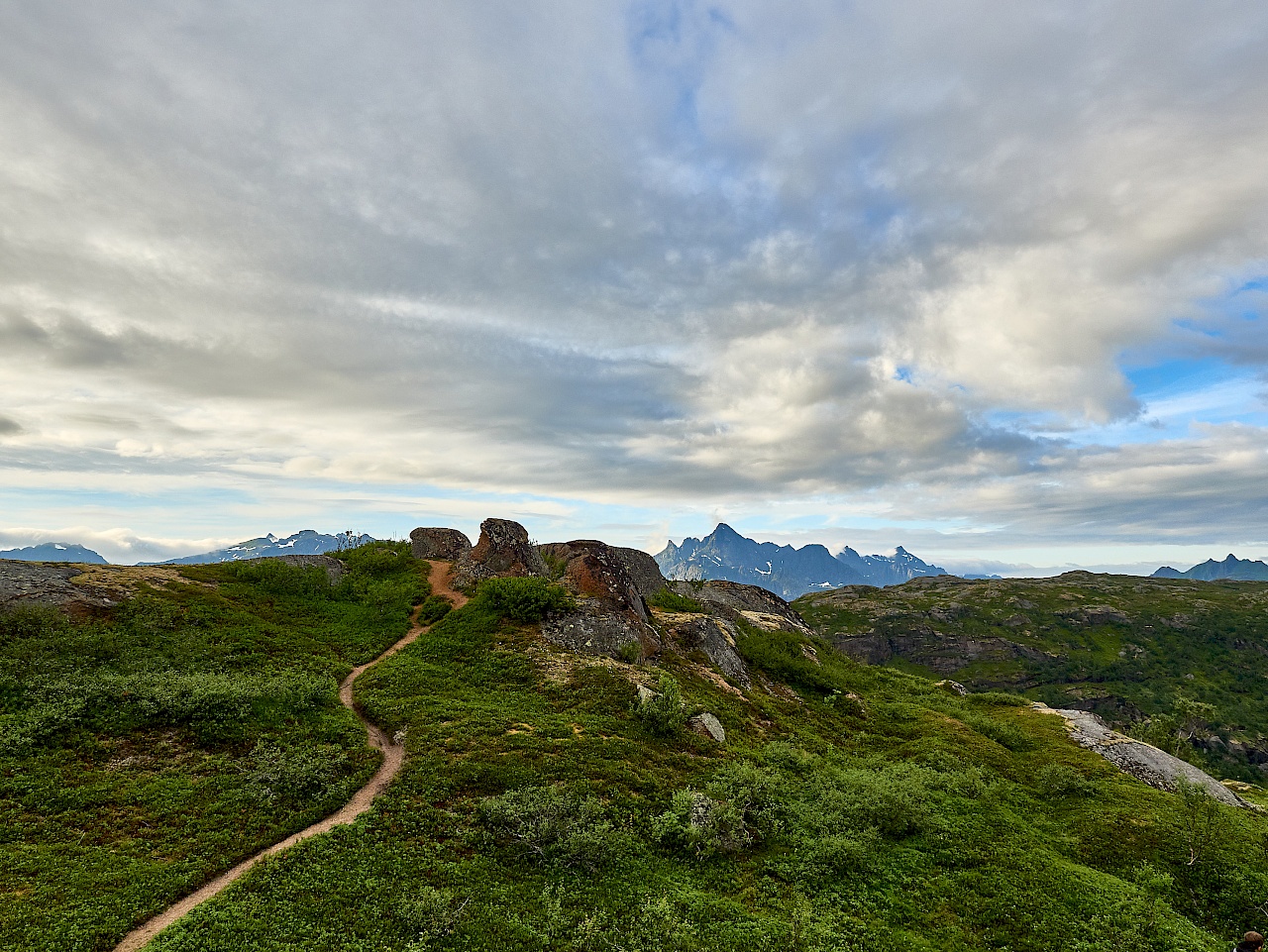 Weg vom Keiservarden zum Snøtinden