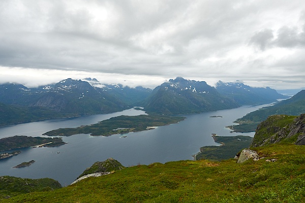 Aussicht vom Snøtinden auf den Lofoten