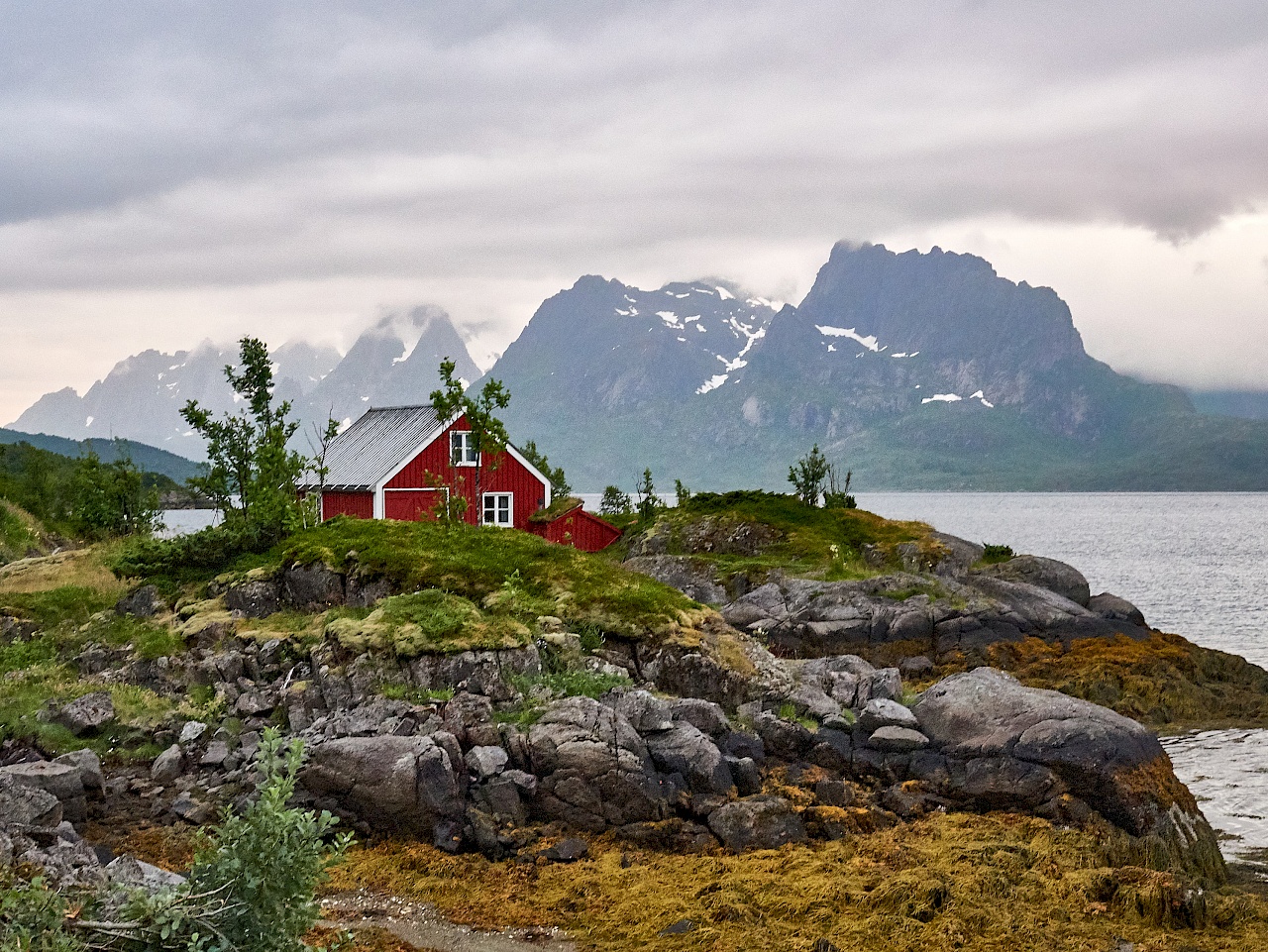 Ende unserer Wanderung - Aussicht auf die Fjorde der Lofoten