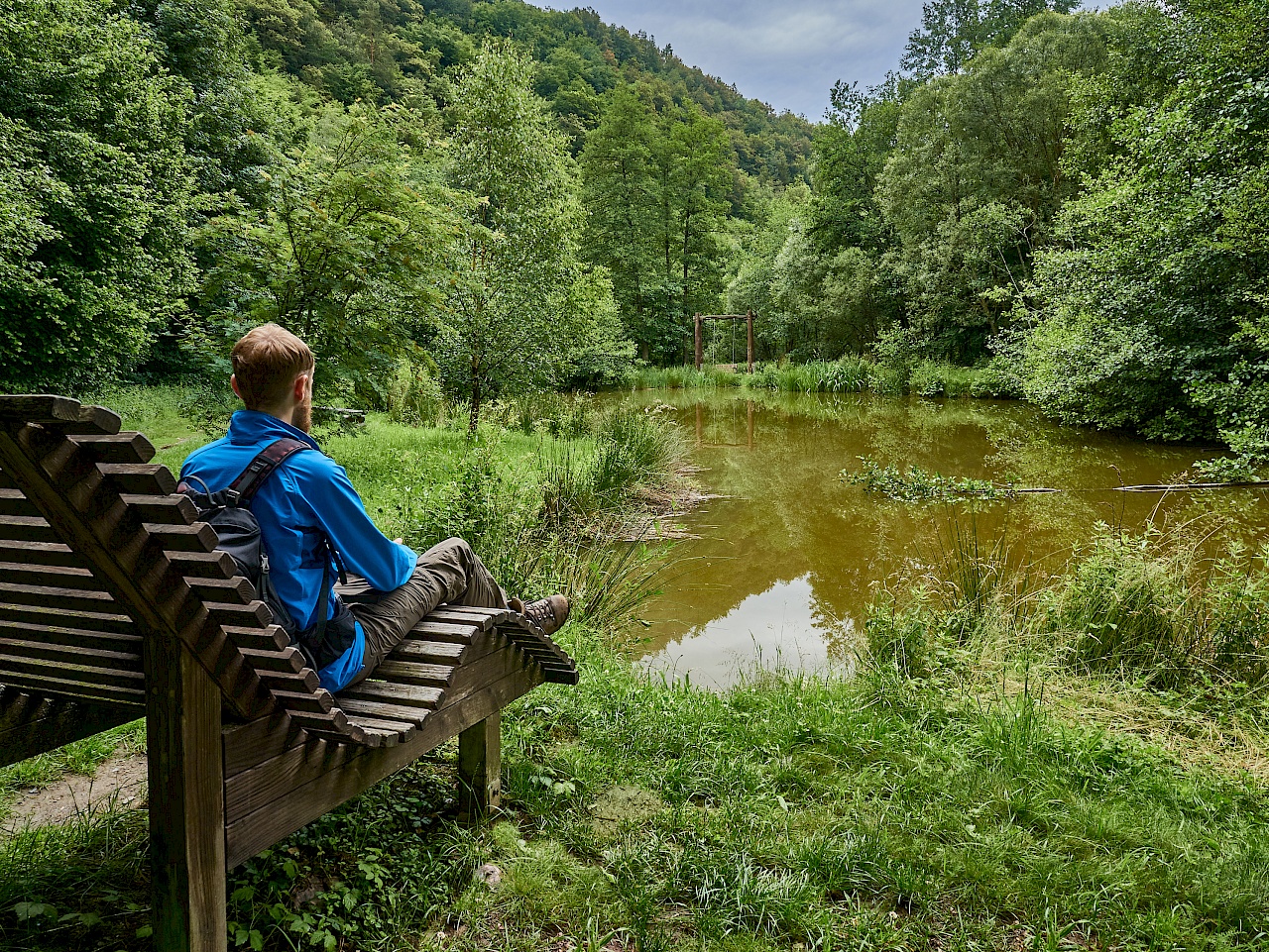 Entspannen am Weiher auf der Hahnenbachtaltour