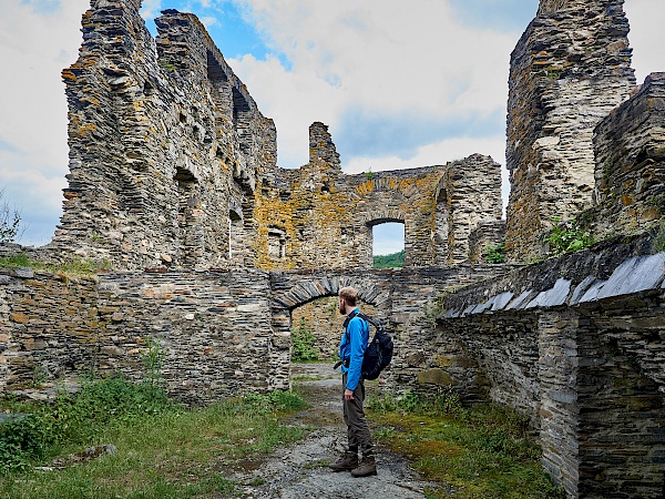 Wir erkunden die Ruine Schmidtburg