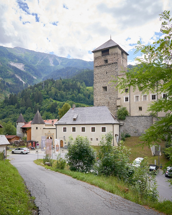 Starkenberger Panoramaweg - Schloss Landeck