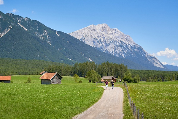 Mit dem Fahrrad um den Tschirgant bei Imst - Gurgltal