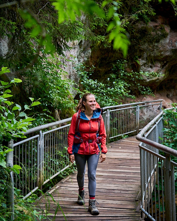 Holzstege in der Schwarzachklamm im Nürnberger Land