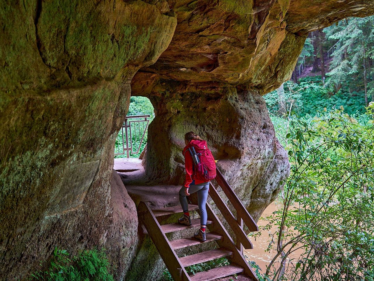 Der Durchgang in der Schwarzachklamm