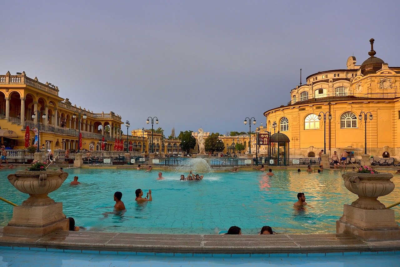 Das Széchenyi Thermalbad in Budapest