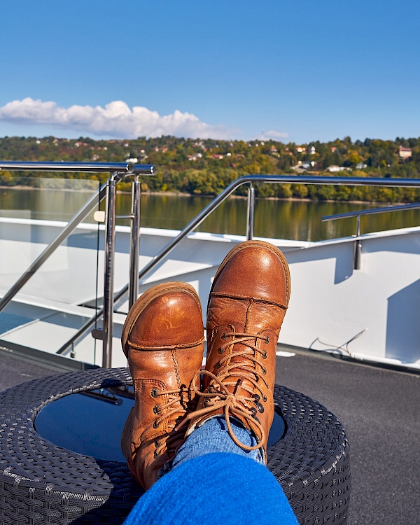 Entspannen auf dem Sonnendeck - Donau-Flusskreuzfahrt mit VIVA Cruises