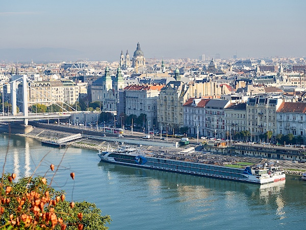 Blick auf die MS VIVA Moments in Budapest