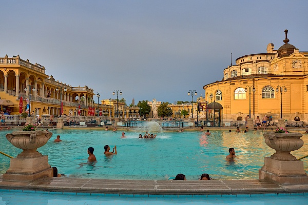 Széchenyi Thermalbäder in Budapest - Donau-Flusskreuzfahrt mit VIVA Cruises